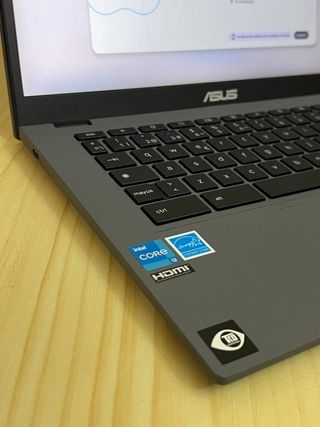 Portátil ASUS ChromeBook Plus CX34 Intel i3 256GB 
