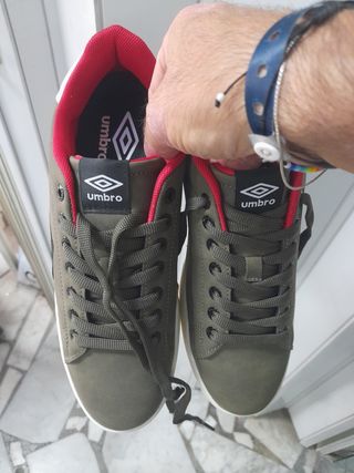 Sneakers Sportive firmate Umbro Alta qualità N41 