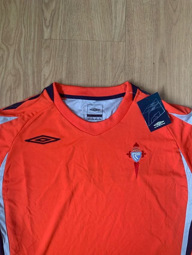 Camiseta calentamiento Celta de Vigo Umbro 09/10