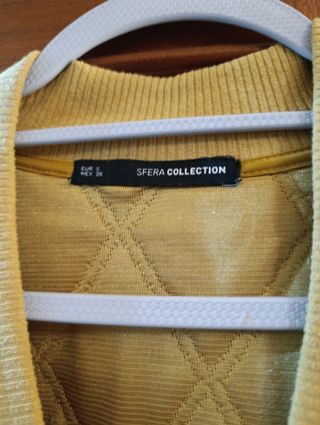 Vestido mostaza Sfera