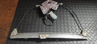 Motor elevalunas delantero izquierdo 100003 (AG)