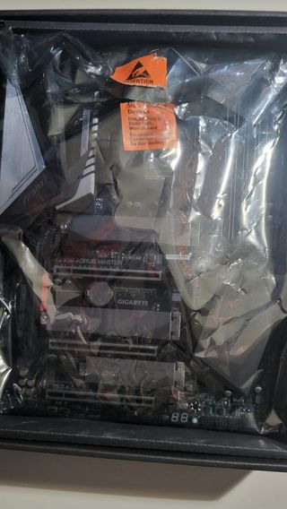 Placa Base Gigabyte Z390 Aorus Master