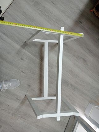 Estructura mesa para bandejas Ikea.