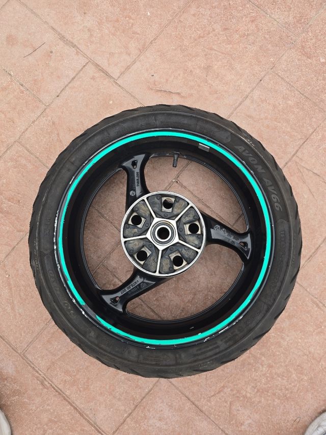Llanta trasera suzuki Gsr 600