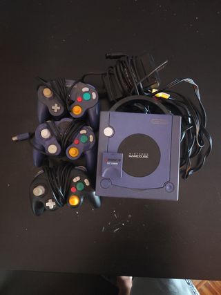 Nintendo GameCube Morado + 3 Mandos + Tarjeta