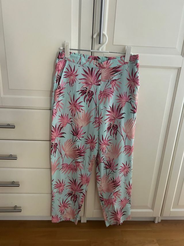 Pantalón Raso Estampado Tropical