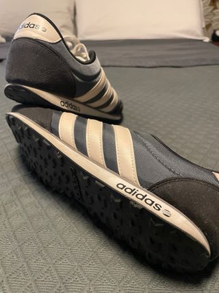 Zapatillas Adidas Neo Grises y Blancas