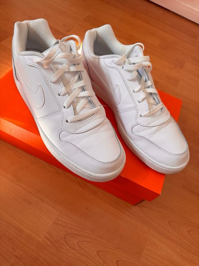 Zapatillas Nike Blancas 

Nike Ebernon low