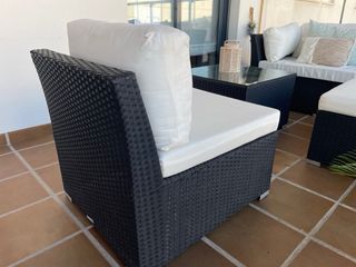 Set di mobili da giardino in bianco e nero