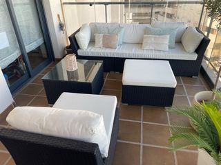 Set di mobili da giardino in bianco e nero