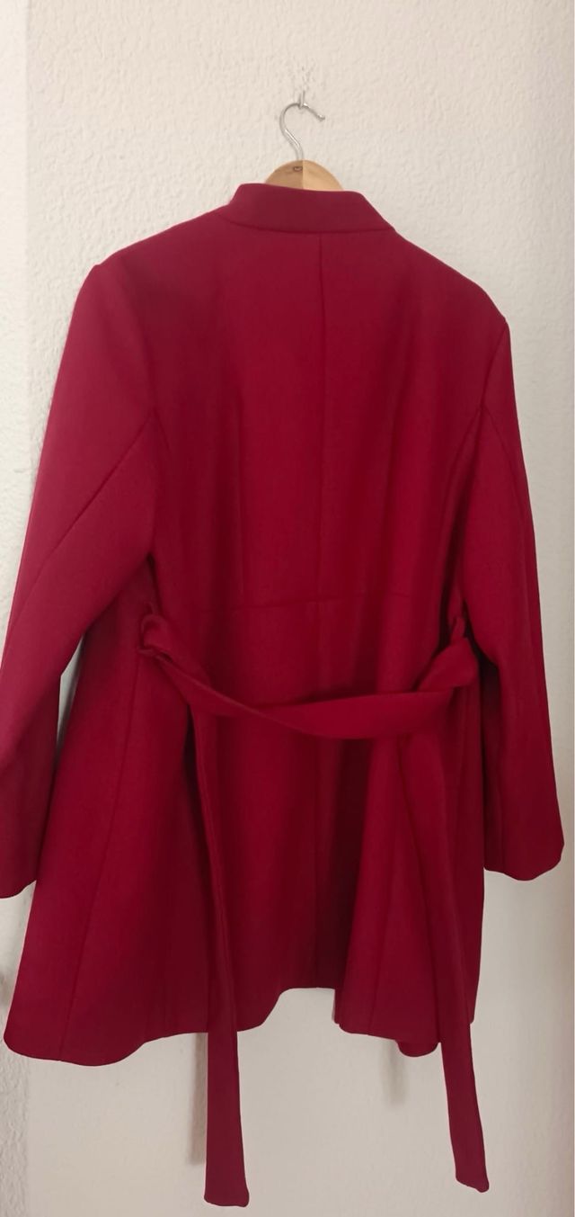 Abrigo Cortefiel Woman granate.