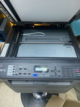 Impresora Láser Brother MFC-L2700DW