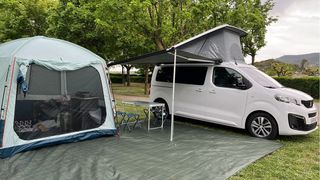Peugo Traveller 2023