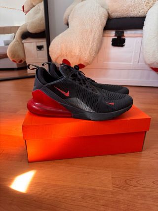 Zapatillas Nike Air Max 270 Negras y Rojas