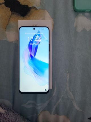 Nuevo,con caja y funda.Solo en persona