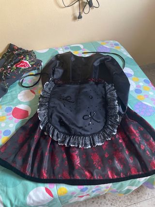 Traje Regional Negro y Rojo