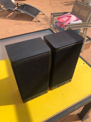 Altavoces Schneider Negros