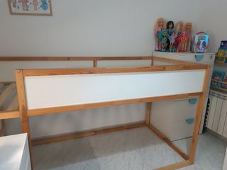 Cama alta Kura madera blanca