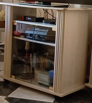 Mueble TV madera y cristal