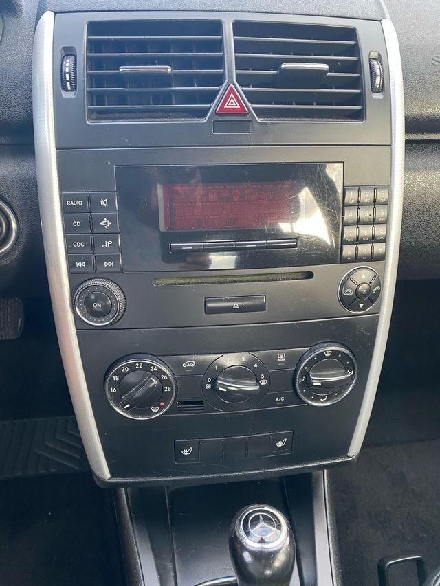 Mercedes-Benz Clase A170 130cv automático