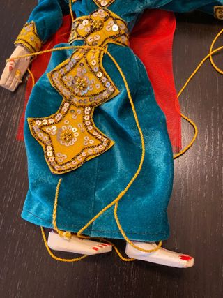Muñeca tradicional indonesia (estilo marioneta)