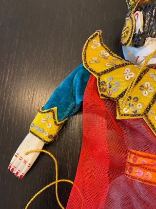 Muñeca tradicional indonesia (estilo marioneta)