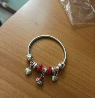 Bracciale con ciondoli cuore e coccinella