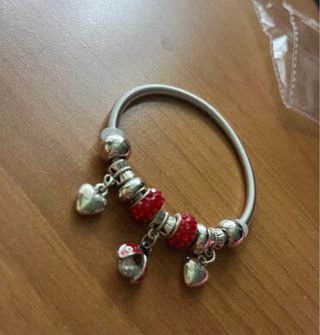 Bracciale con ciondoli cuore e coccinella