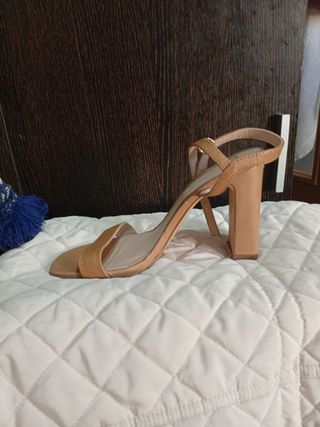 Sandalias Mango tacón beige talla 36