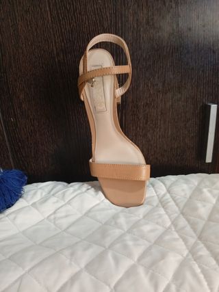 Sandalias Mango tacón beige talla 36