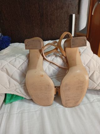 Sandalias Mango tacón beige talla 36