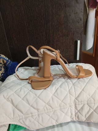Sandalias Mango tacón beige talla 36