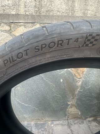 Michelin Pilot Sport 4 225/40 R18 92Y