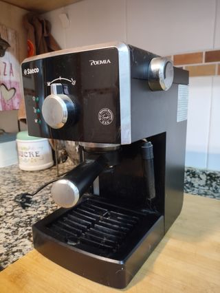 Cafetera Saeco Poemia