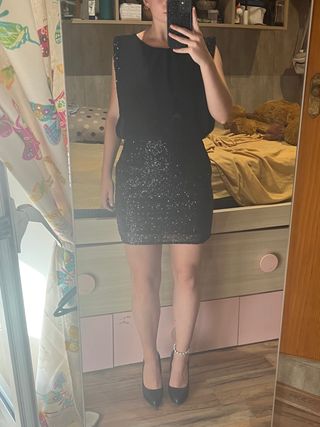 Mini vestido ajustado negro