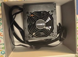 Alimentatore Gigabyte 700W B700H