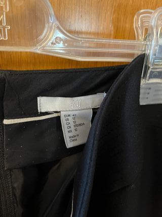 Falda midi rodilla H&M negra