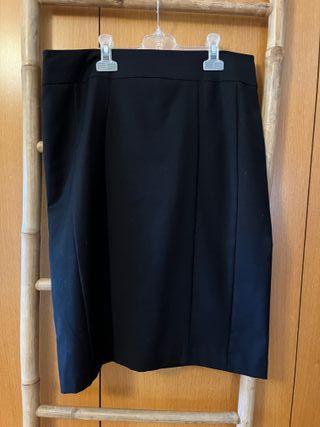 Falda midi rodilla H&M negra