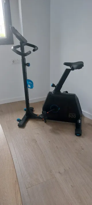 Bicicleta Estática DOMYOS 520 Negra