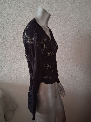 Torera calada de algodón negra