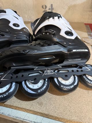 Patines en línea negros y blancos talla 43
