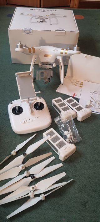 Dron DJI Phantom 3 SE con accesorios