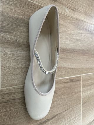 Zapatos planos Zara ceremonia beige talla 37