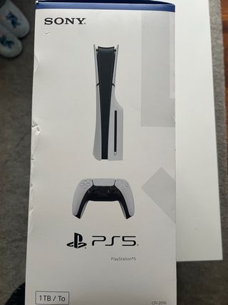 Consola PlayStation 5 con juegos