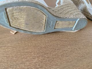 Cuñas Castaner Carina