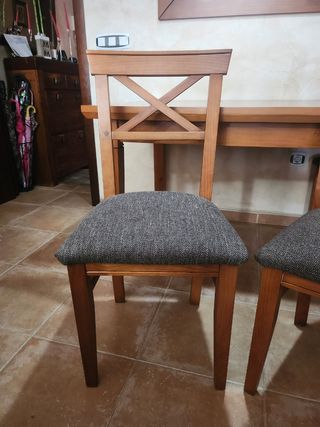 Mesa de madera extensible  salon y 2 sillas