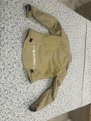 Chaqueta Ixon, mujer para moto