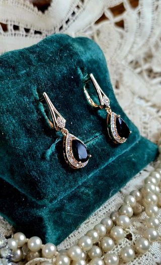 Pendientes chapados en oro recreación antigua