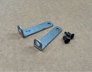 Montesa T15, soportes y remaches placa dorsal
