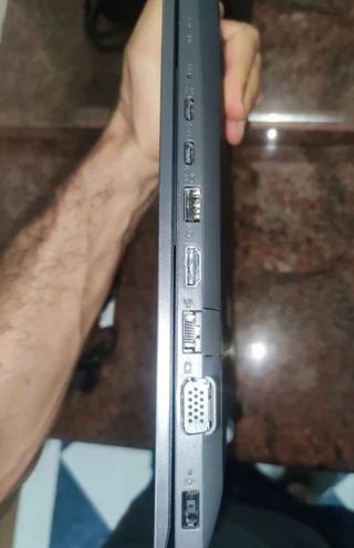 Lenovo V330 i7 20GB RAM Win 11 Pro como nuevo
